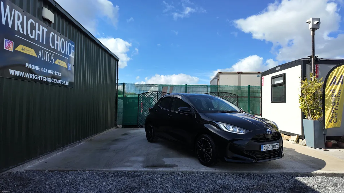 2020 Toyota Yaris 1.5 Hybrid TOP SPEC - Image 4