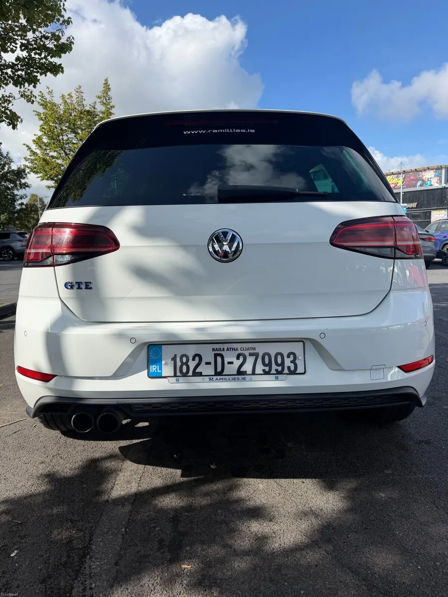 Volswagen Golf GTE - Image 3