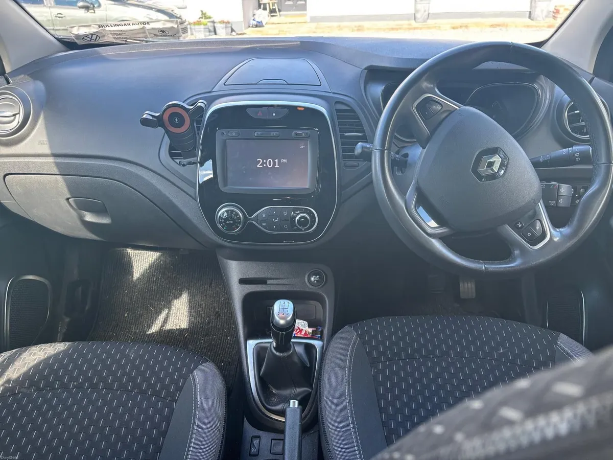 Renault Captur 2018 NCT 07/28 - Image 5