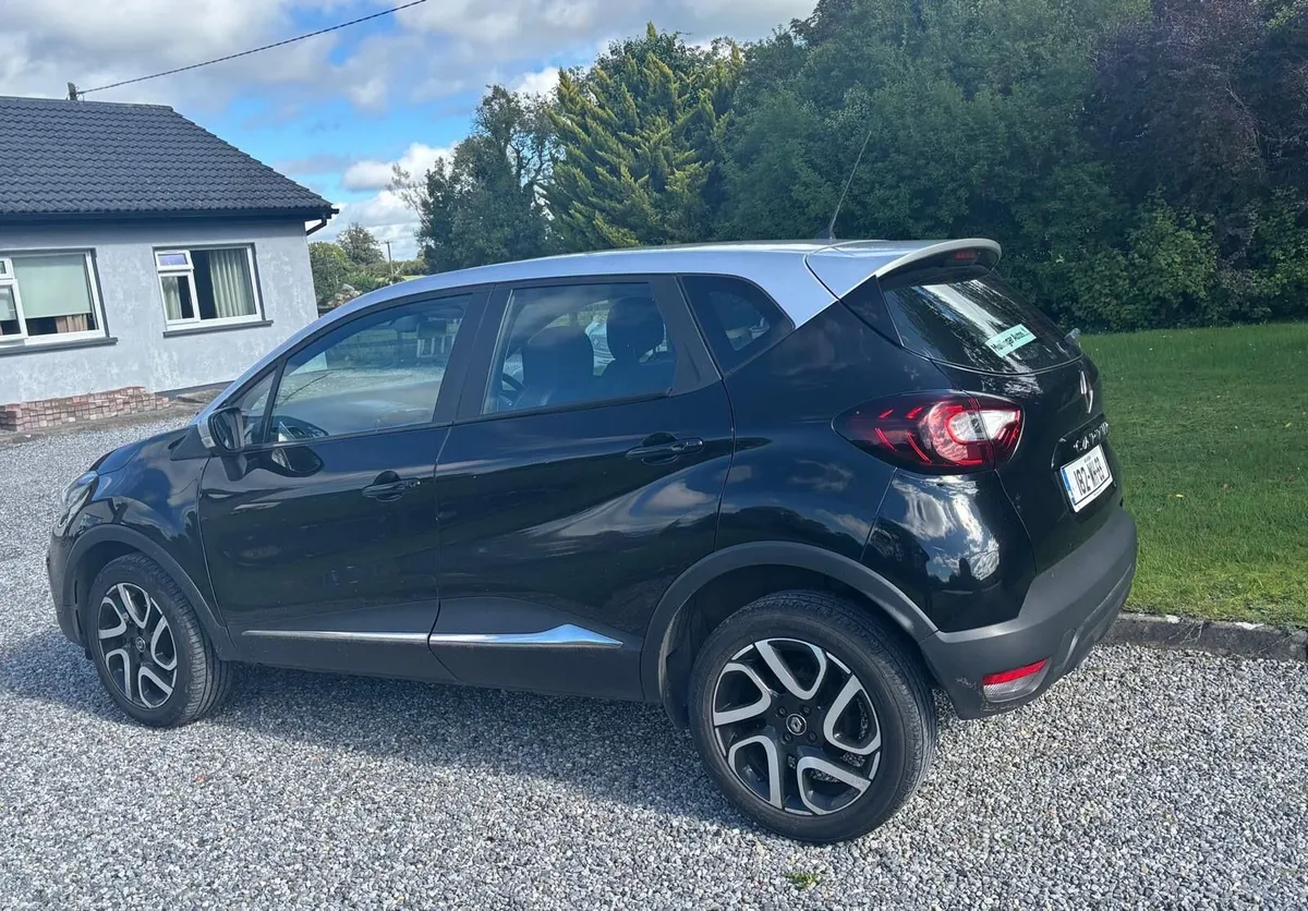 Renault Captur 2018 NCT 07/28 - Image 4