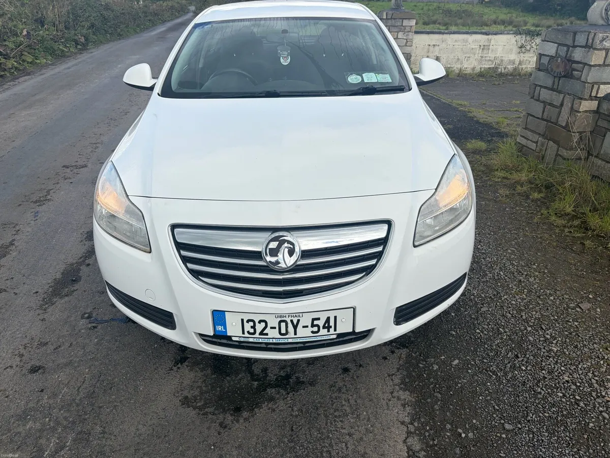 2013 Vauxhall Insignia , low mileage - Image 2