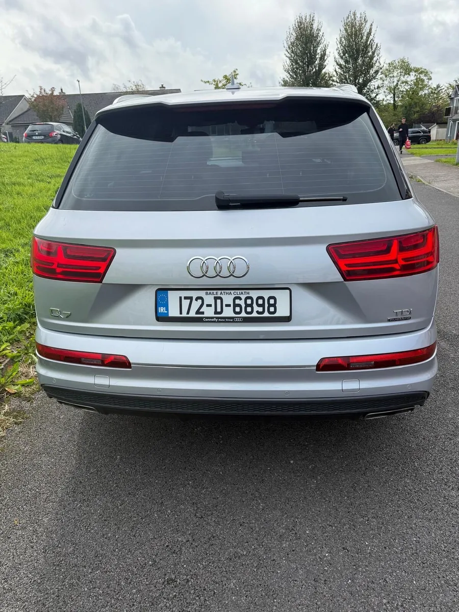 Audi Q7 - Image 2