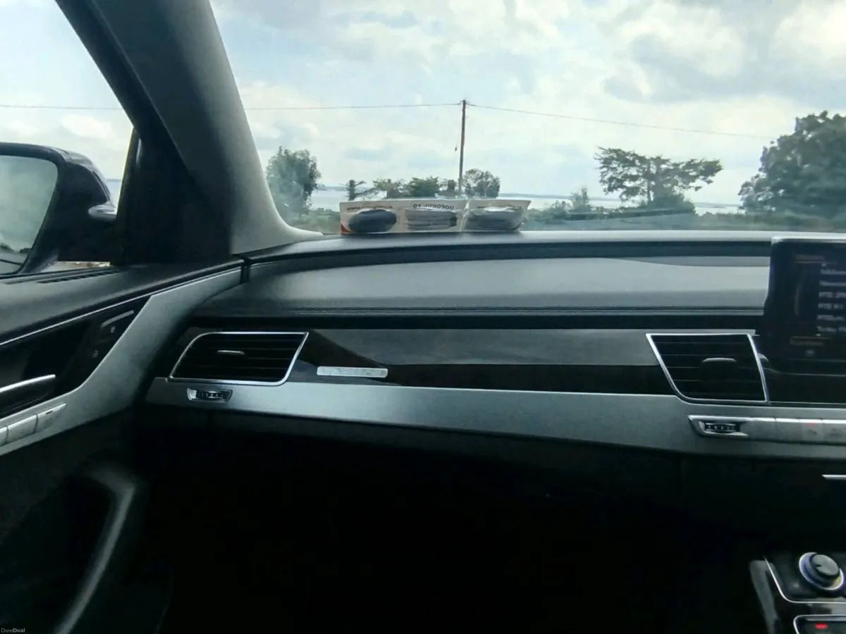 Audi A8 - Image 2