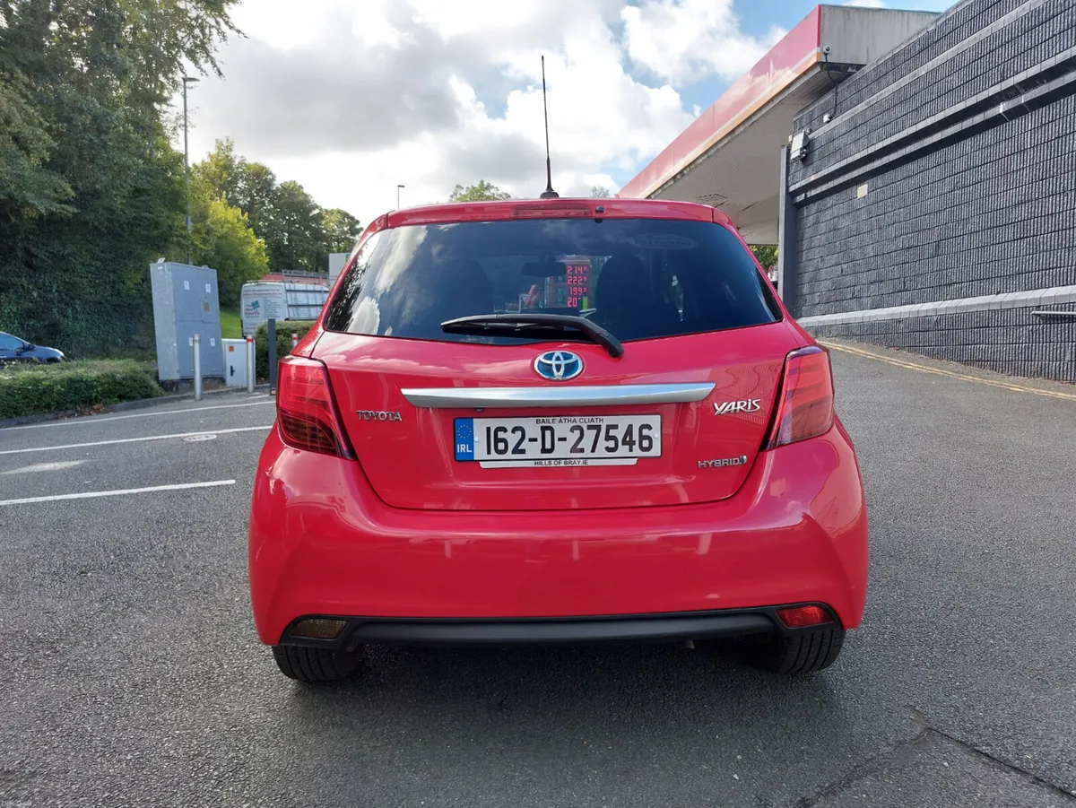 Toyota Yaris 2016 1.5 HYBRID AUTOMATIC - Image 6