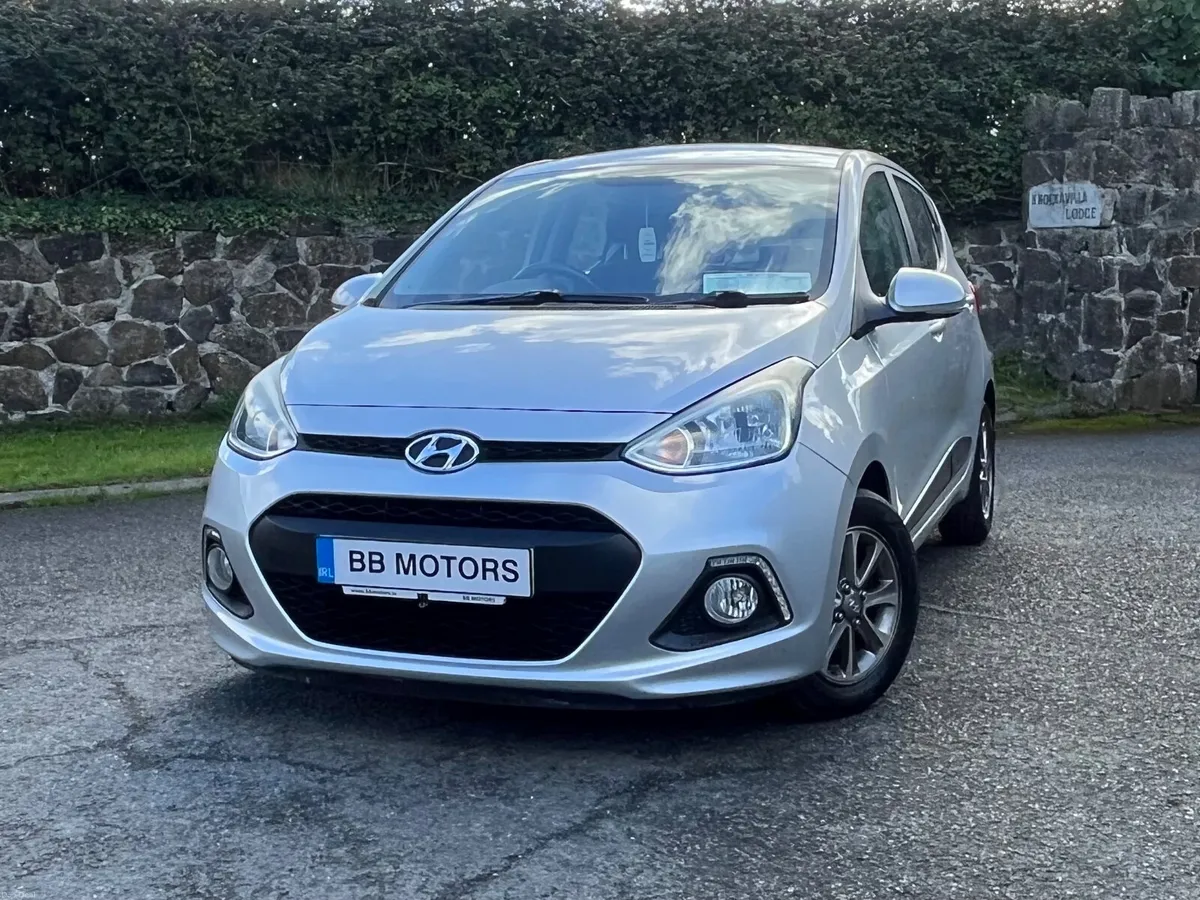 Hyundai i10 1.0 Deluxe.  Low mileage only 51,000km - Image 4