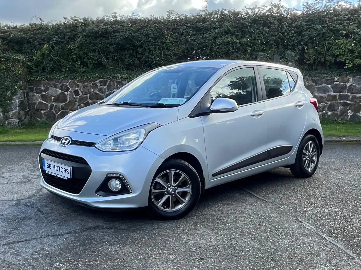 Hyundai i10 1.0 Deluxe.  Low mileage only 51,000km - Image 6