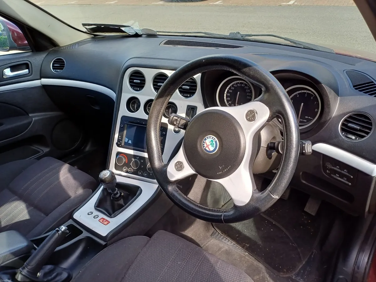 Alfa Romeo 159 2006 - Image 5