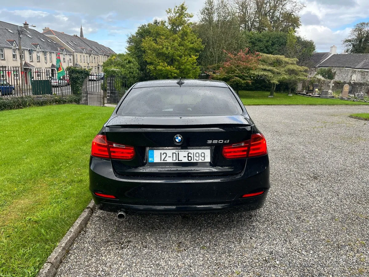 2012 BMW 320 F30 D EFFICIENCY DYNAMICS 2.0 Diesel - Image 5