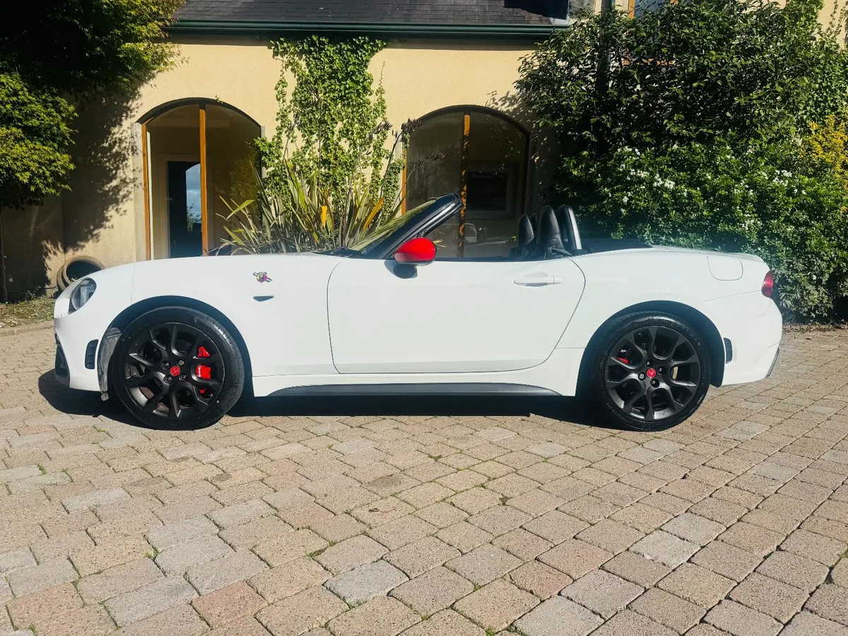 STUNNING V RARE Abarth 124 Spider MEGA NI CAR - Image 5