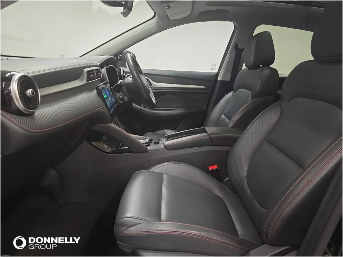 MG ZS 115kW Trophy Connect EV Long Range73kWh 5dr - Image 4