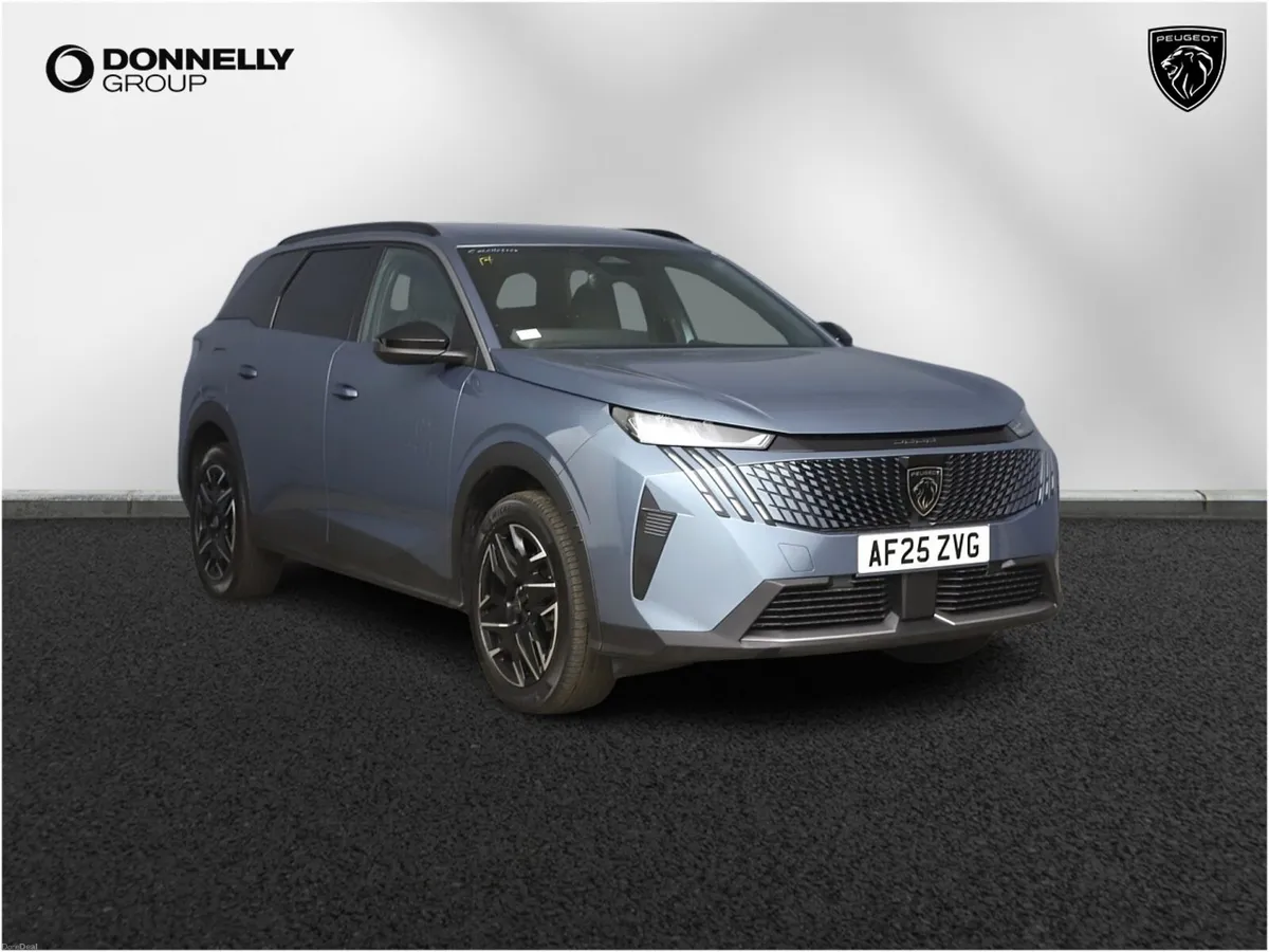 Peugeot 5008 1.2 Hybrid 136 Allure 5dr e-DSC6 - Image 1