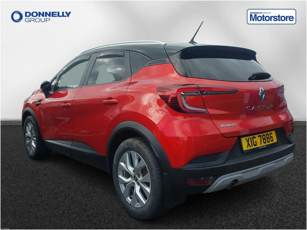 Renault Captur 1.5 dCi 95 Iconic 5dr - Image 2