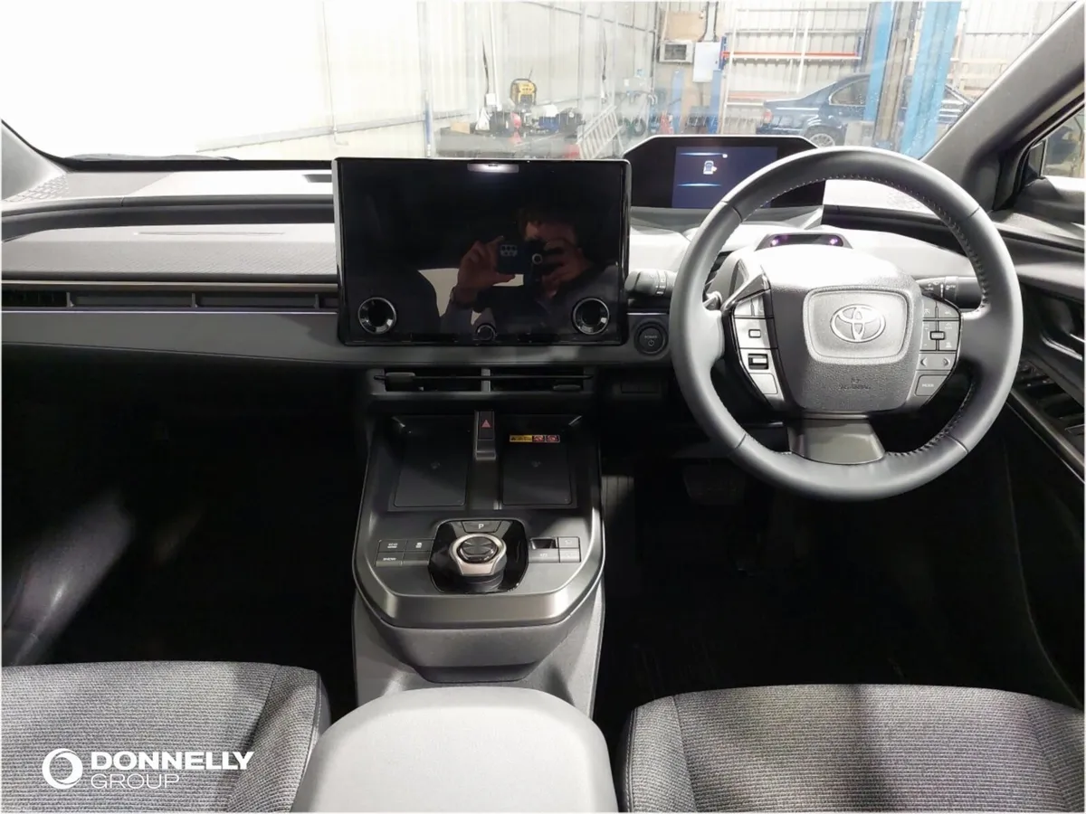 Toyota Bz4x 165kW Design 73kWh 5dr Auto - Image 5