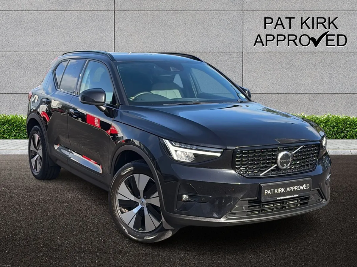 Volvo XC40 1.5 T4 Recharge PHEV Plus Dark 5dr Auto - Image 1