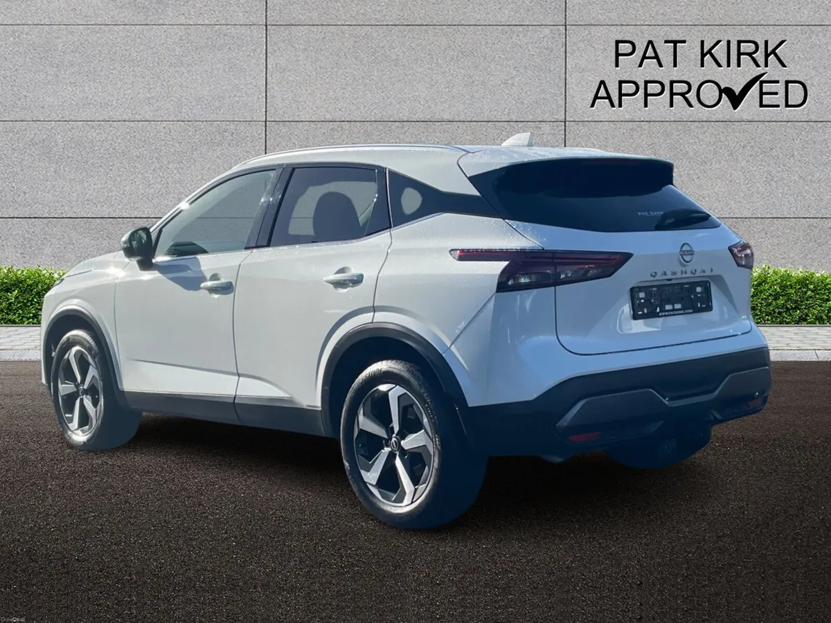 Nissan Qashqai Hatchback N-Connecta - Image 2