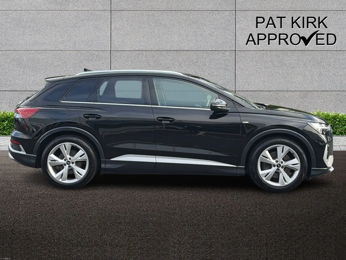 Audi Q4 150kW 40 82kWh S Line 5dr Auto - Image 3