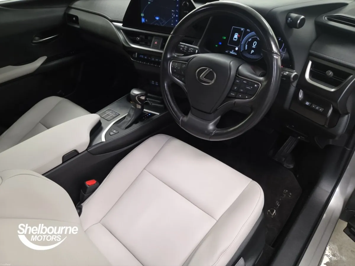Lexus UX 250h 2.0 F-Sport Design 5dr CVT - Image 4