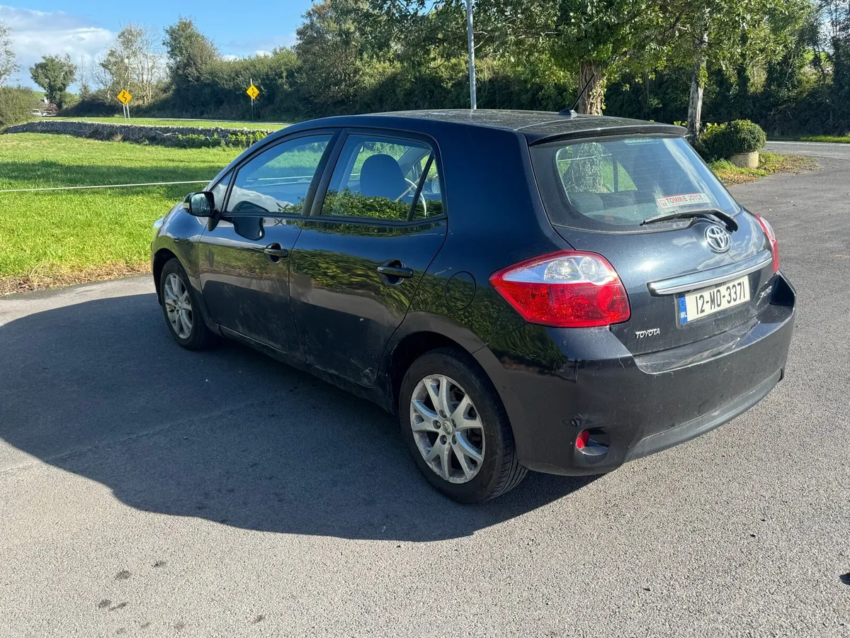 2012 Toyota Auris - Image 4