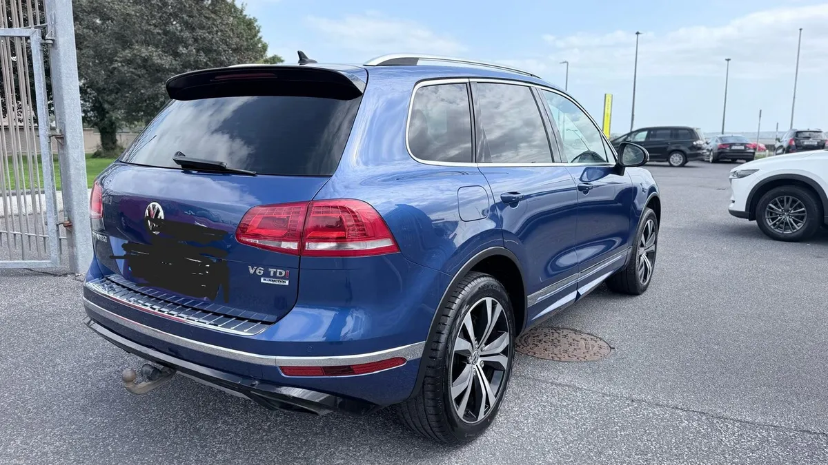 Volkswagon Touareg 3lt v6 r line - Image 6
