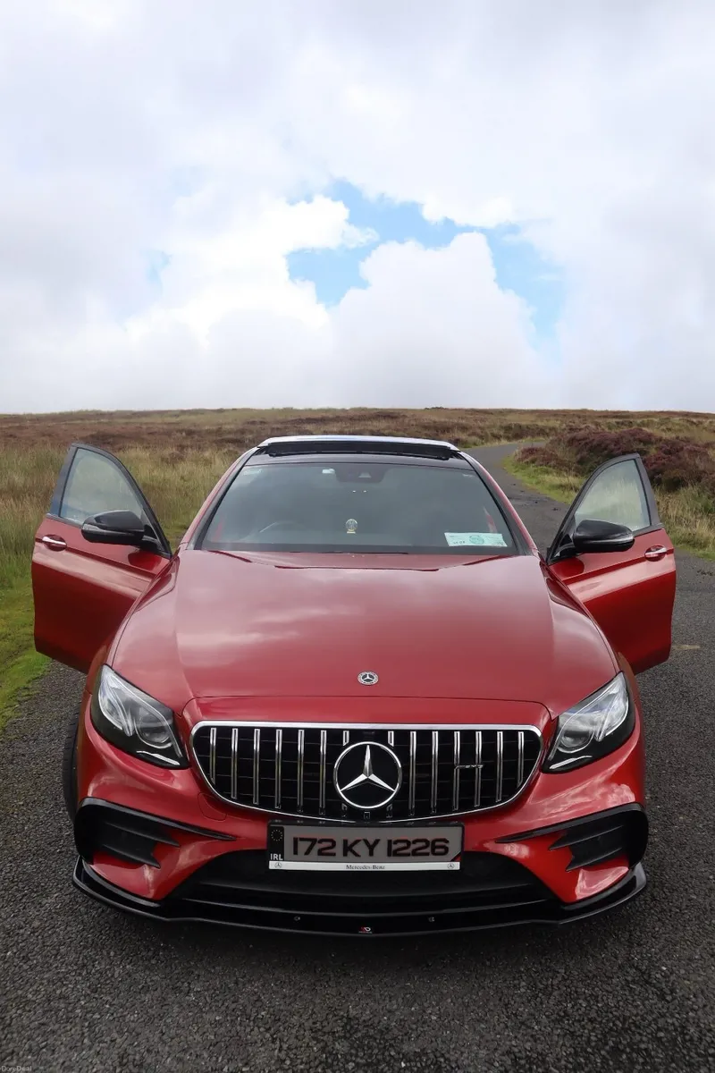 Mercedes E220D premium plus Amgline - Image 4