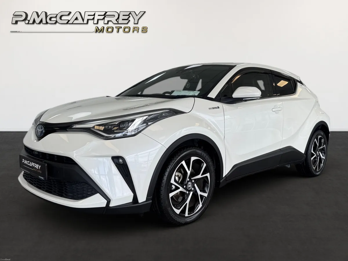 2020 Toyota C-HR Luna Sport Leather Reversing Came - Image 1