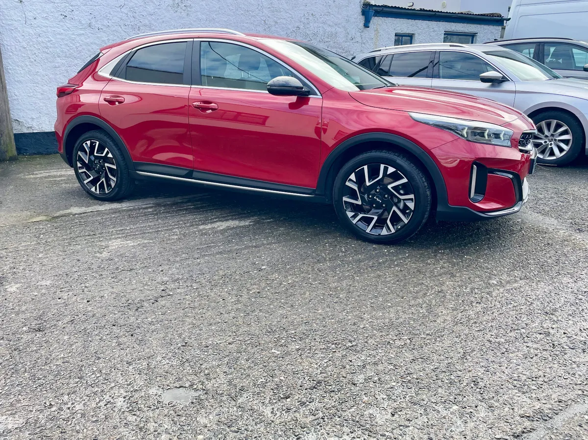 Kia X-Ceed 1.6GDI Petrol Plug-In Hybried Auto,2023 - Image 2