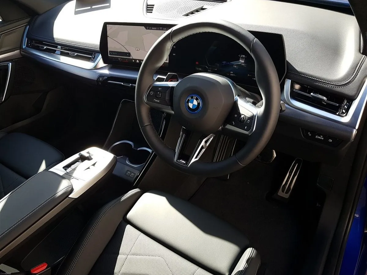 BMW iX1 eDrive20 M Sport - Image 6