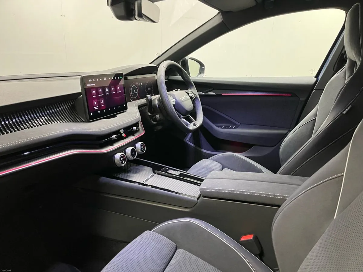 Skoda Superb Sportline DSG 2.0 TDI 150BHP - Revers - Image 4