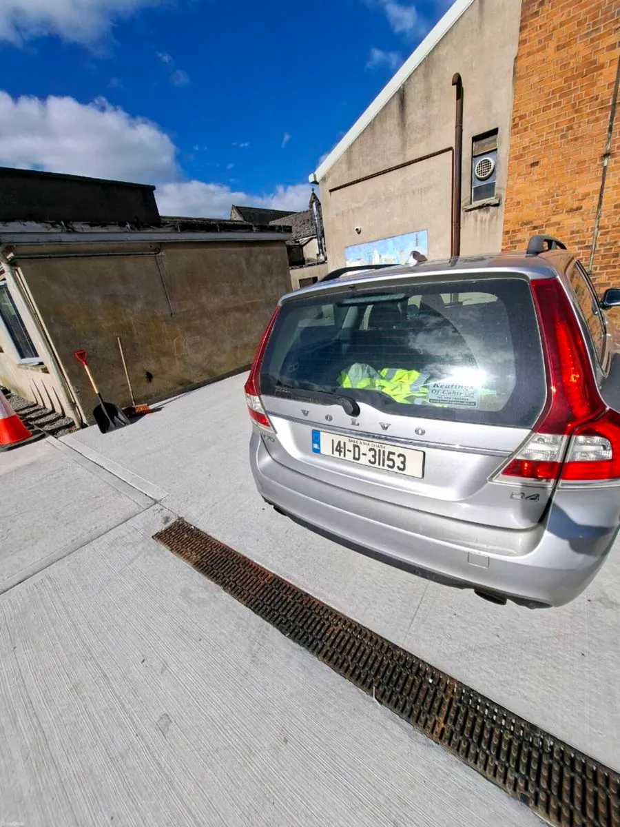 2014 Volvo V70 - Image 3