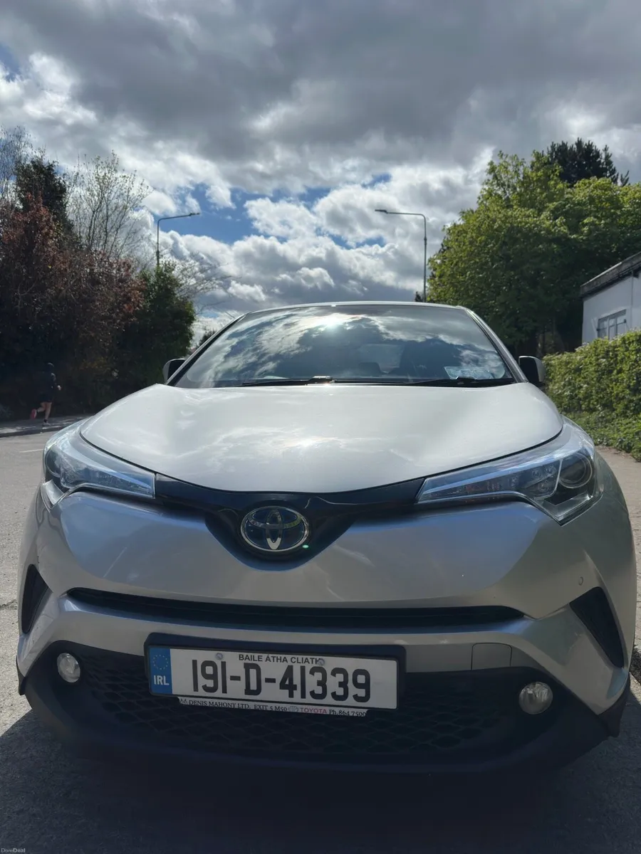 For sale Toyota CH-R - Image 1