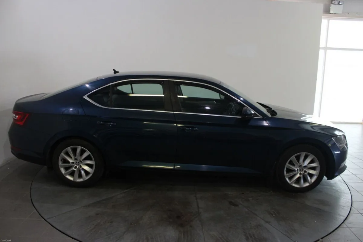 Skoda Superb 1.6 TDI 120bhp Style - TENDER 28 - Image 3