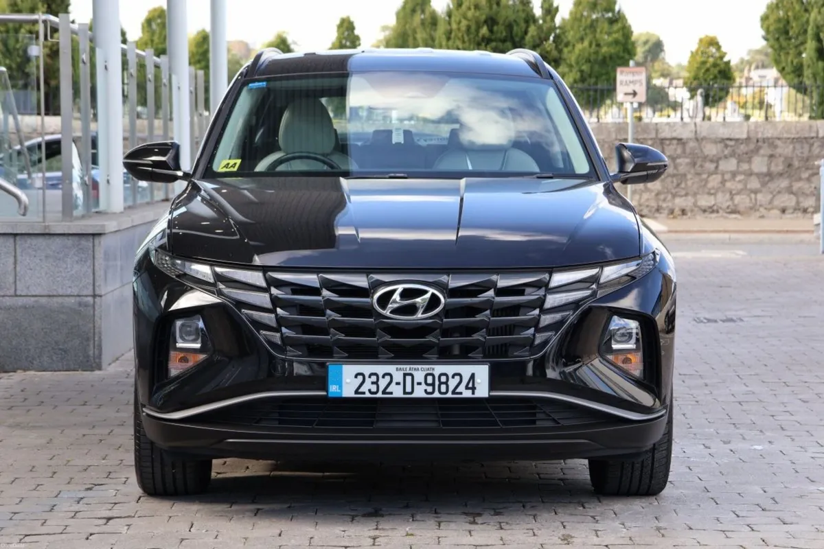 Hyundai Tucson 2WD Executive, 4.99% APR - Image 3