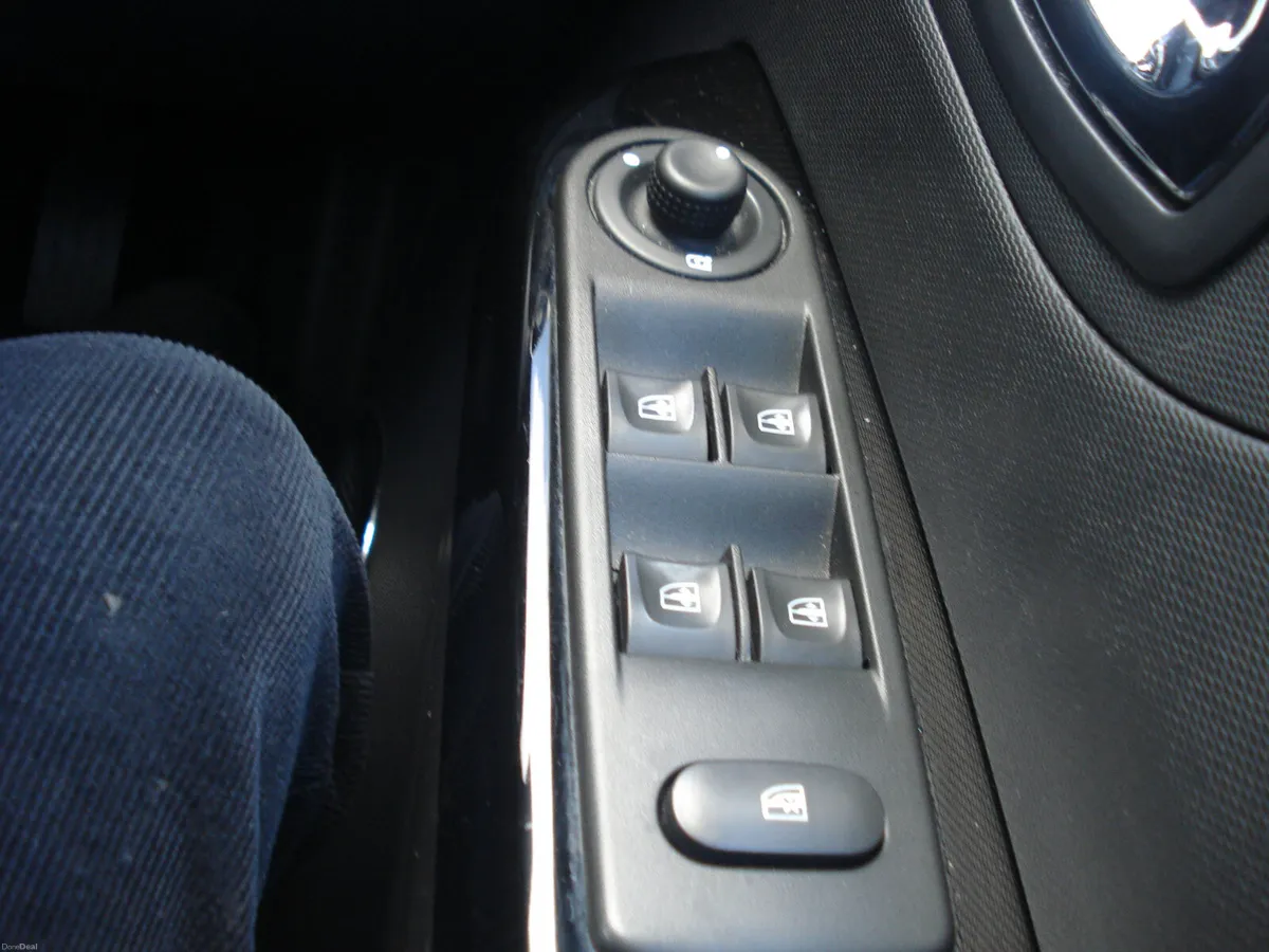Renault Captur Intense 1.5 DCI - Image 6