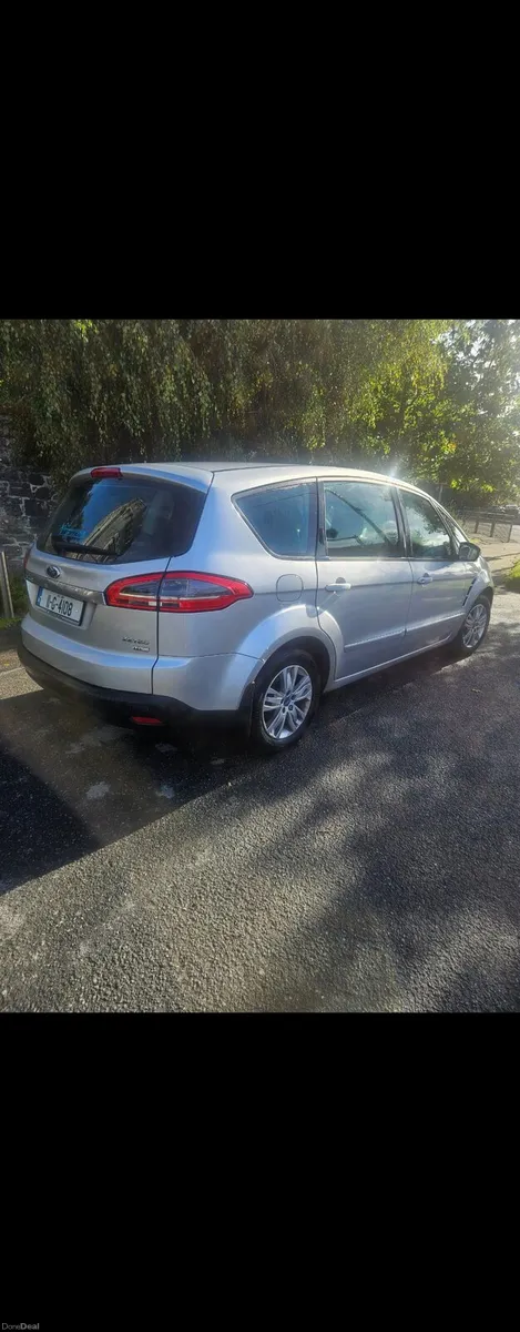 2011 Ford S-Max Zetec 2.0 TDCi 140PS  7 Seater - Image 3
