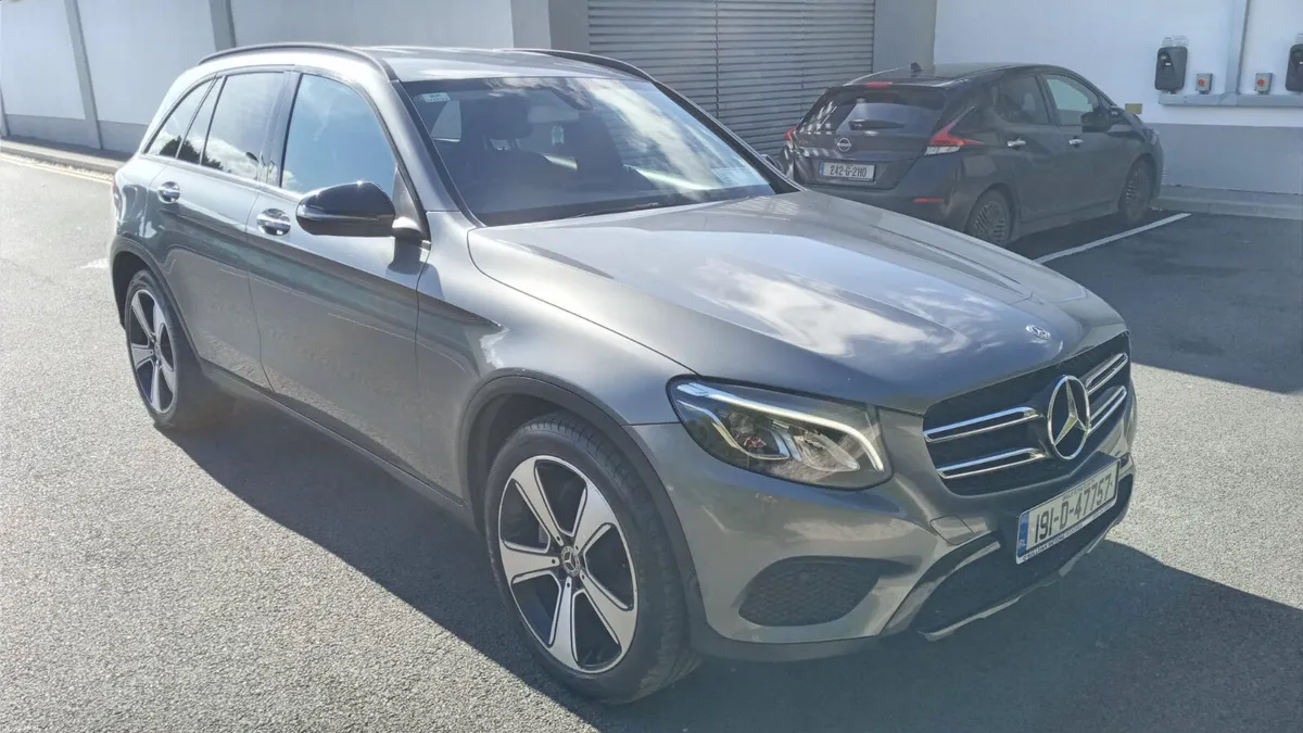 MERCEDES GLC CLASS 220D / 2019 / 2.1 DIESEL / AUTO - Image 3