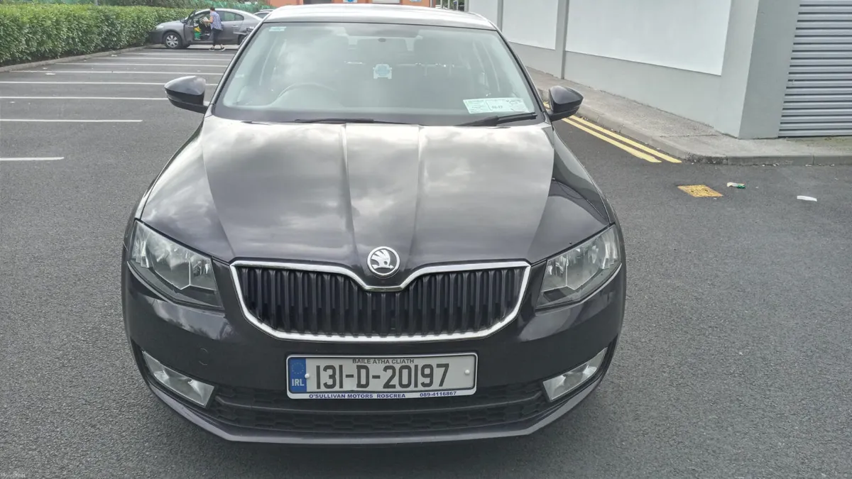 SKODA OCTAVIA / 2013 / 1.6 DIESEL / MANUAL - Image 2