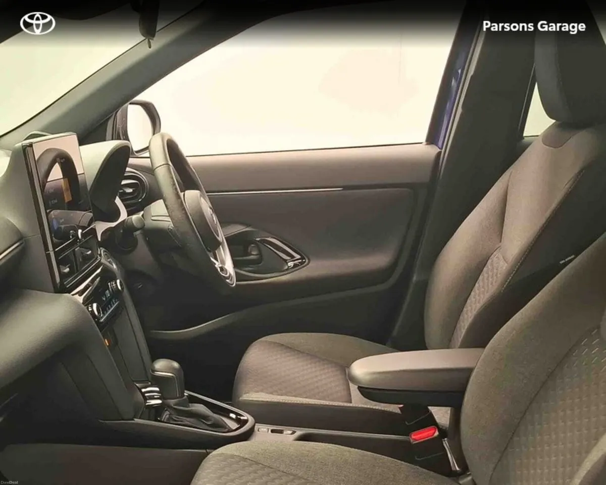 Toyota Yaris Cross YARIS CROSS LUNA SPORT BI - Image 6