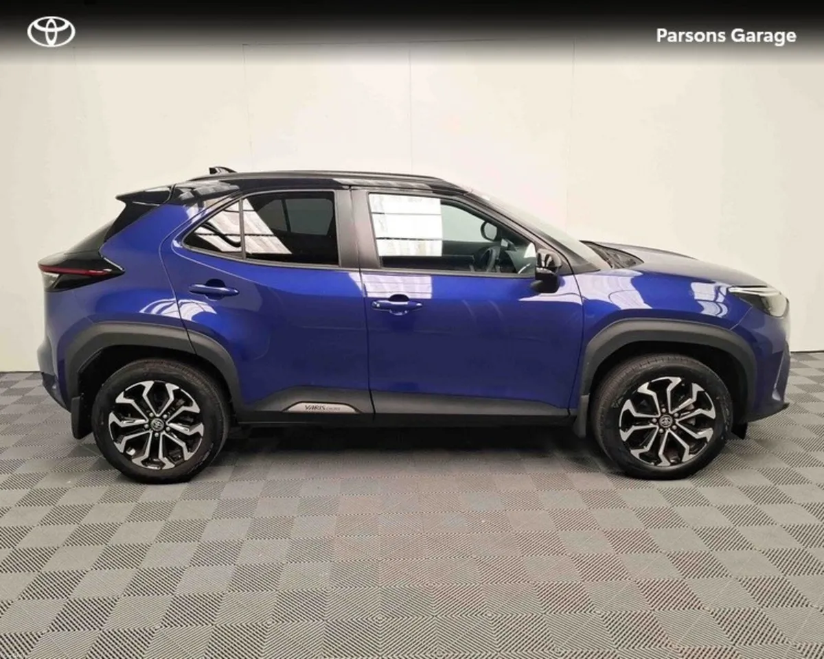Toyota Yaris Cross YARIS CROSS LUNA SPORT BI - Image 3