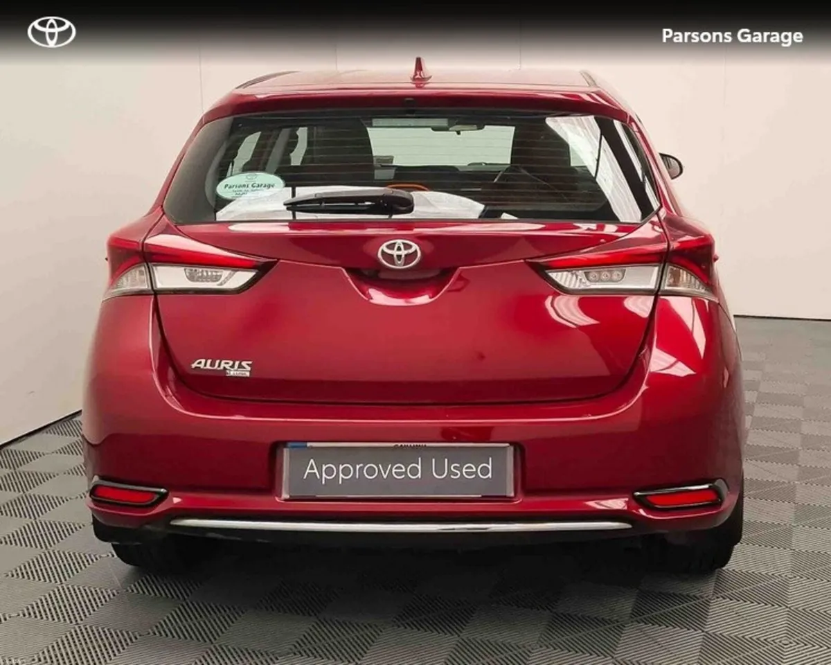 Toyota Auris 1.4 D-4D LUNA 4DR - Image 4