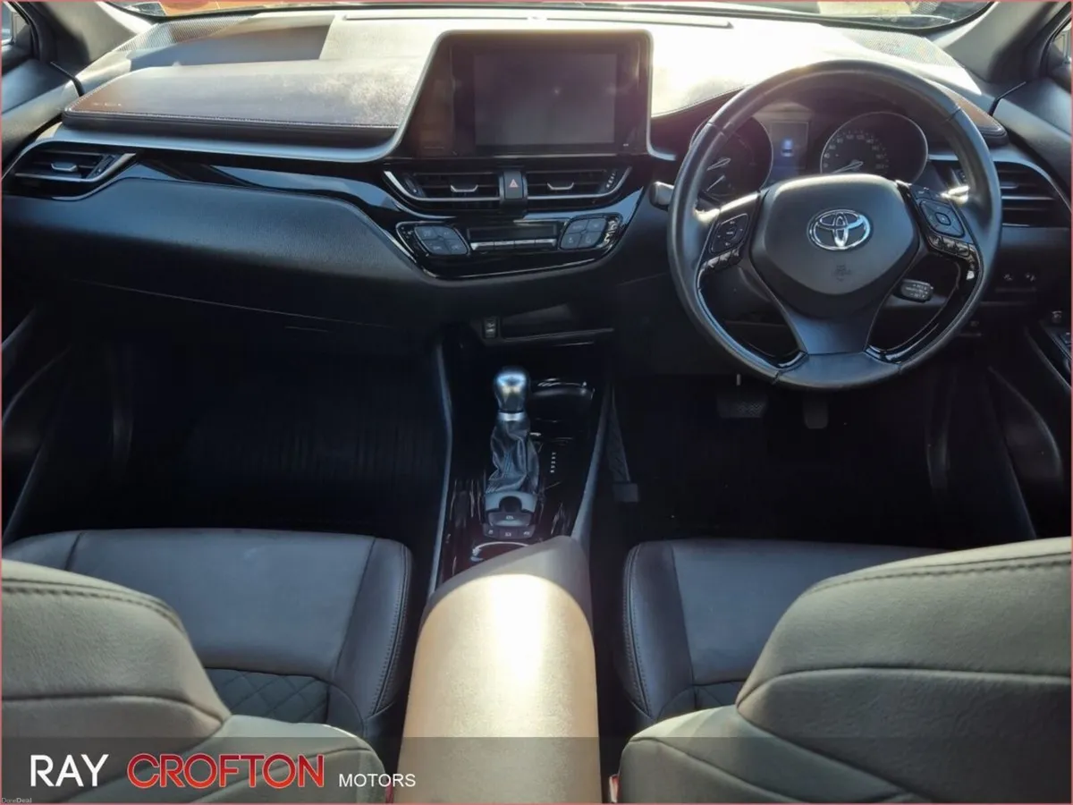 Toyota C-HR 1.8 HYBRID SOL - Image 4