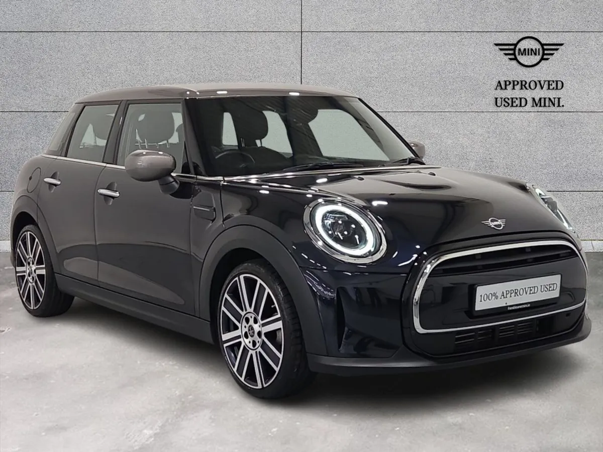 Mini Cooper 5-Door Cooper Exclusive - Image 1