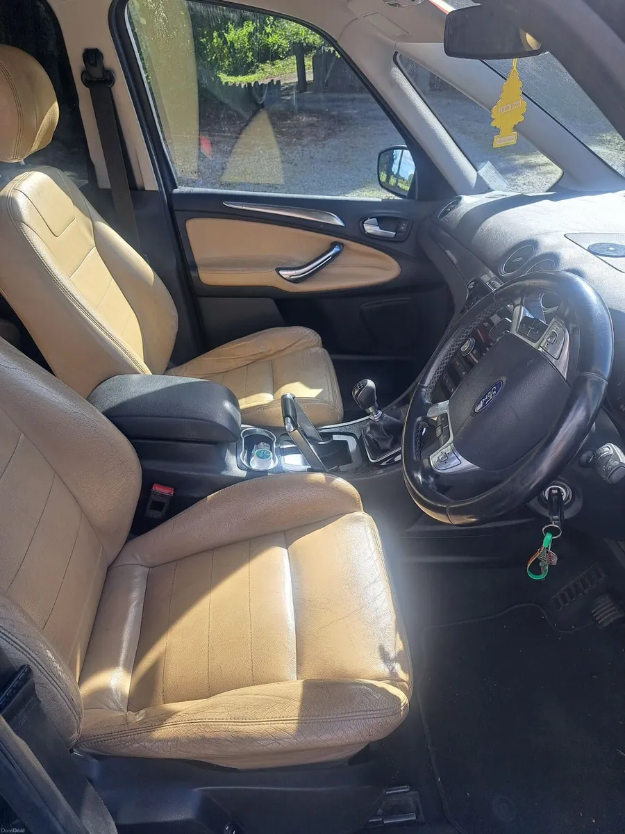 Ford Galaxy 2013 - Image 2