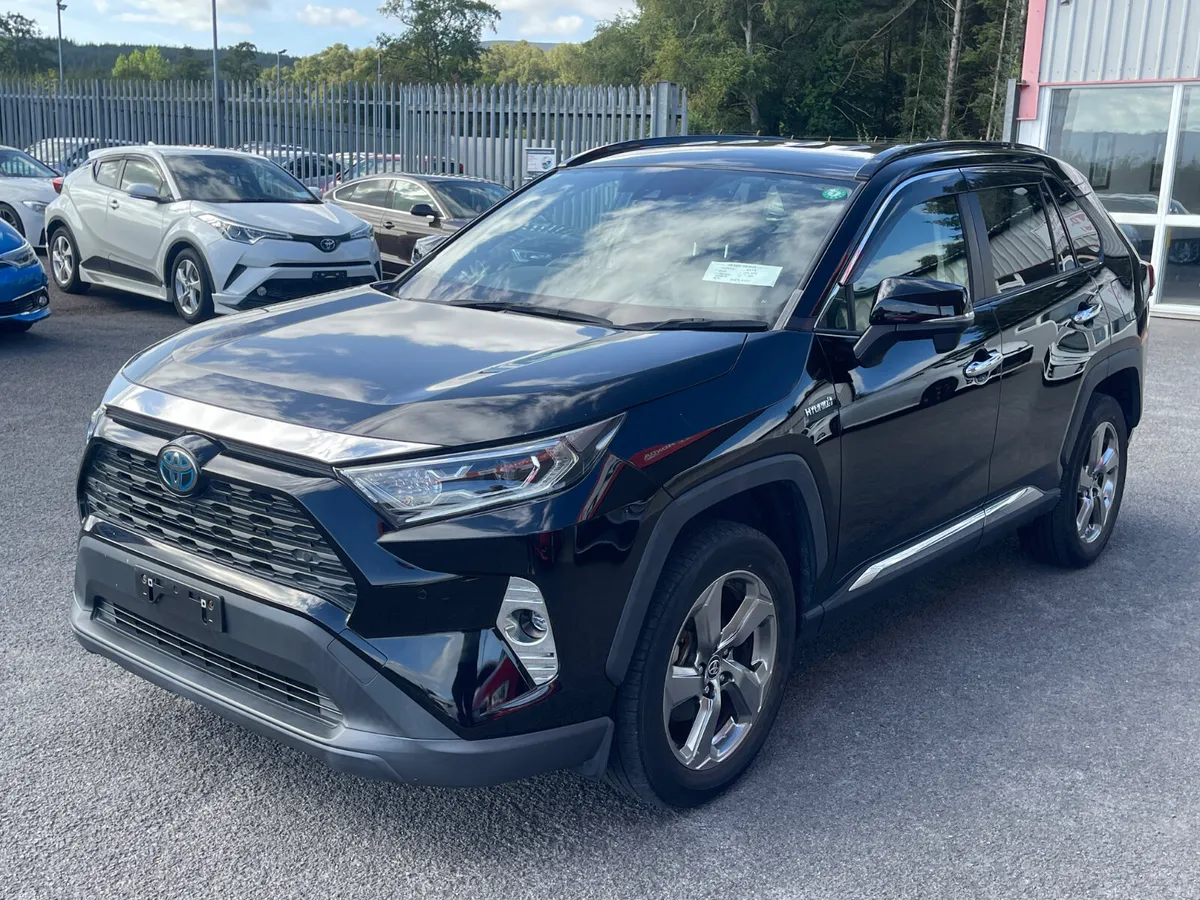 2019-2 Toyota Rav 4 - Image 3