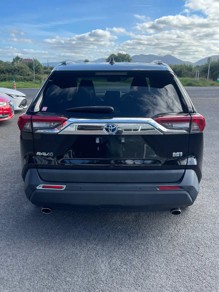 2019-2 Toyota Rav 4 - Image 6