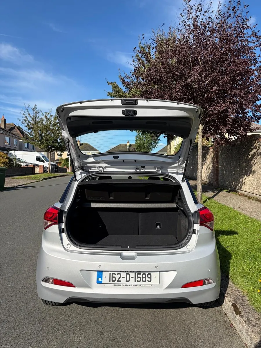 Hyundai i20 Deluxe 2016 1.2L - Image 3