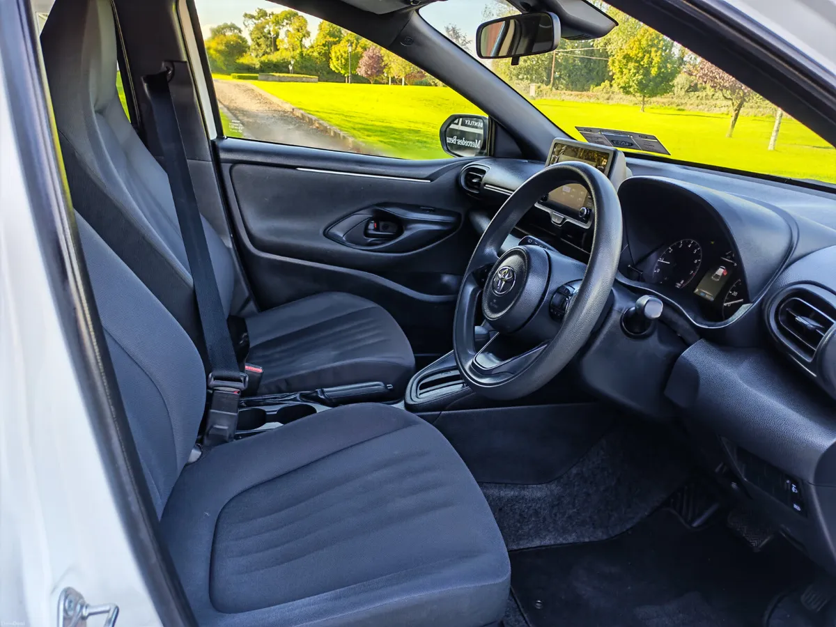 TOYOTA YARIS/202/ AUTO/1.0 PETROL / R. CAMERA - Image 6