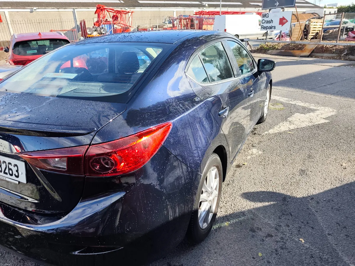 Mazda Mazda3 2017 - Image 4