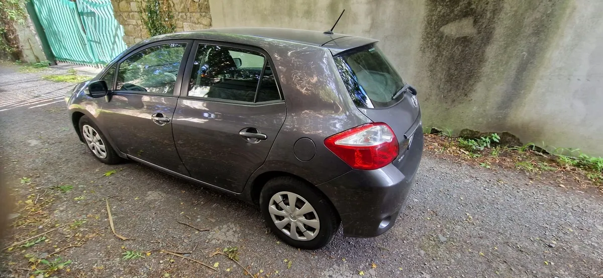 Toyota Auris 2012 - Image 3