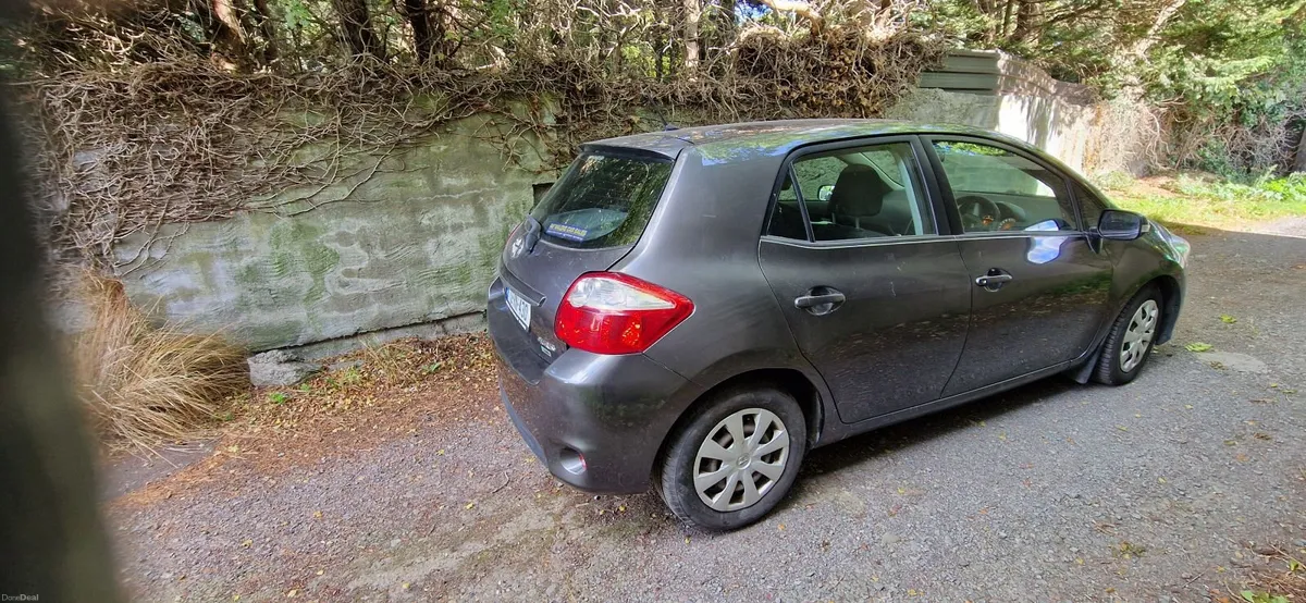 Toyota Auris 2012 - Image 4