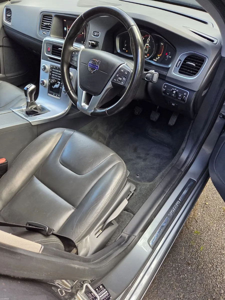 Volvo S60 2019 - Image 5